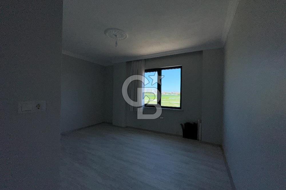 SİLİVRİ BÜYÜKÇAVUŞLU'DA SATILIK DOĞA MANZARALI 4+1 197 M² VİLLA