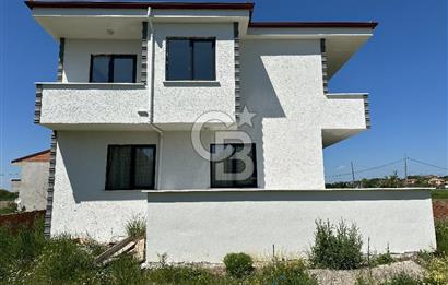 SİLİVRİ BÜYÜKÇAVUŞLU'DA SATILIK DOĞA MANZARALI 4+1 197 M² VİLLA