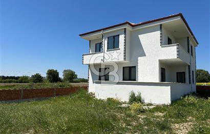 SİLİVRİ BÜYÜKÇAVUŞLU'DA SATILIK DOĞA MANZARALI 4+1 197 M² VİLLA
