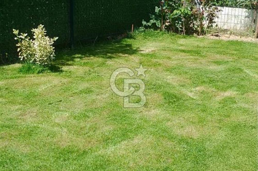 Urla Kalabak’ta Deniz Manzaralı, Bahçeli, 0 Tadilatlı 4+1 Villa