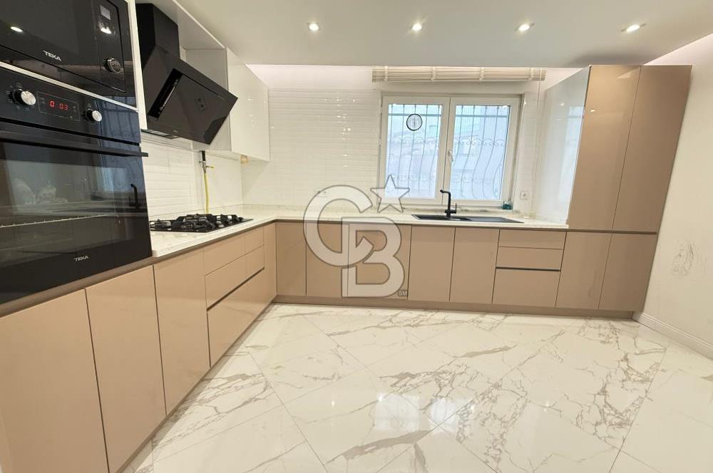 BAHÇEŞEHİR BOĞAZKÖY'DE KİRALIK 7+2 DUBLEKS-240 M2, GİYİNME ODALI