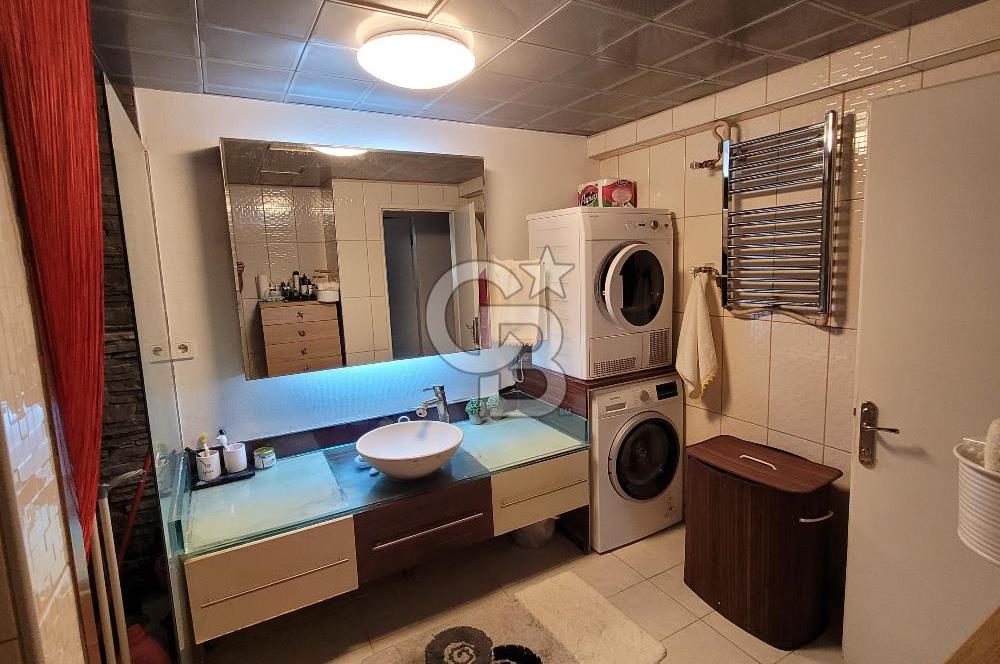 DİKMEN CADDESİNDE ŞEHRİN KALBİNDE SATILIK VİLLA TADINDA DAİRE