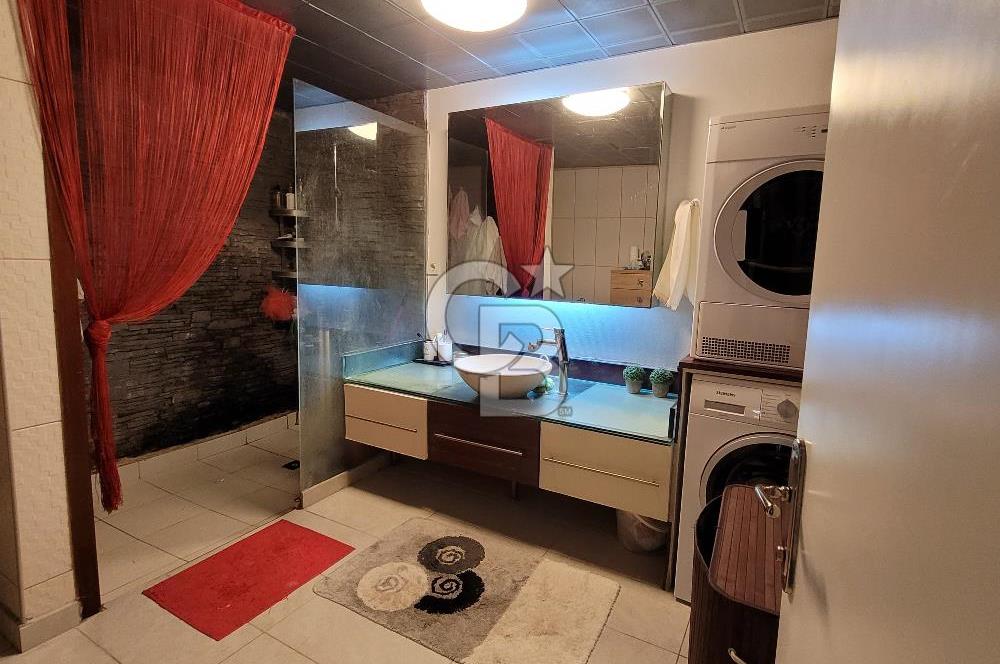 DİKMEN CADDESİNDE ŞEHRİN KALBİNDE SATILIK VİLLA TADINDA DAİRE