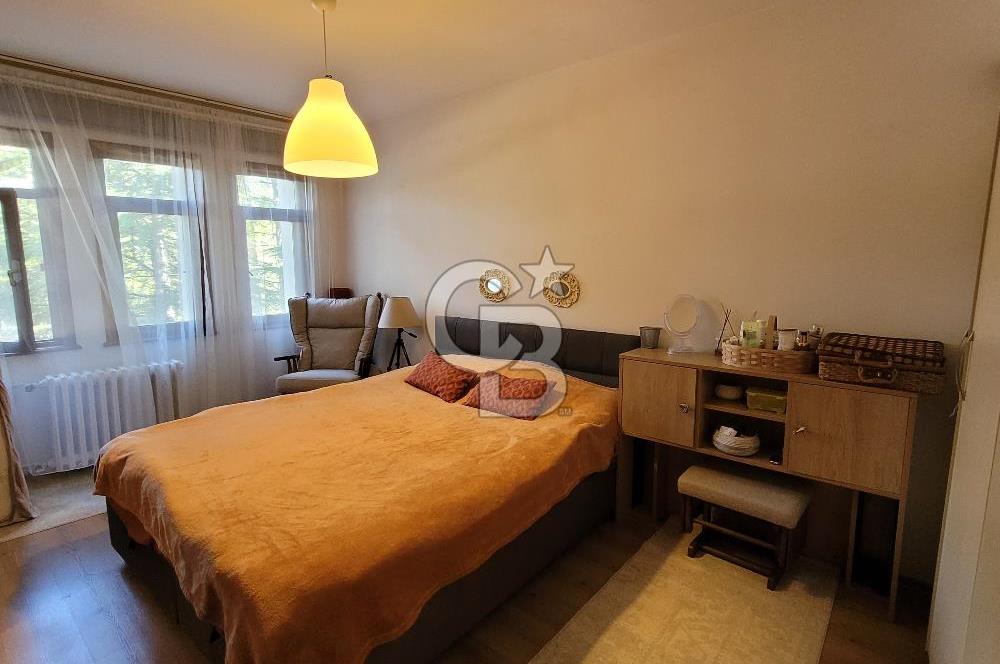 DİKMEN CADDESİNDE ŞEHRİN KALBİNDE SATILIK VİLLA TADINDA DAİRE
