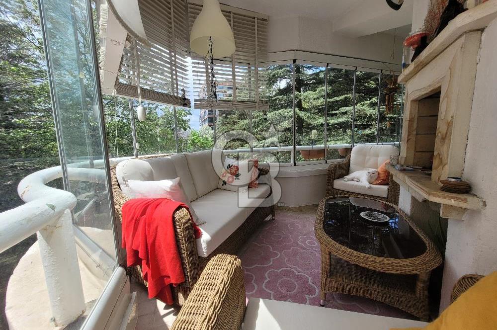 DİKMEN CADDESİNDE ŞEHRİN KALBİNDE SATILIK VİLLA TADINDA DAİRE