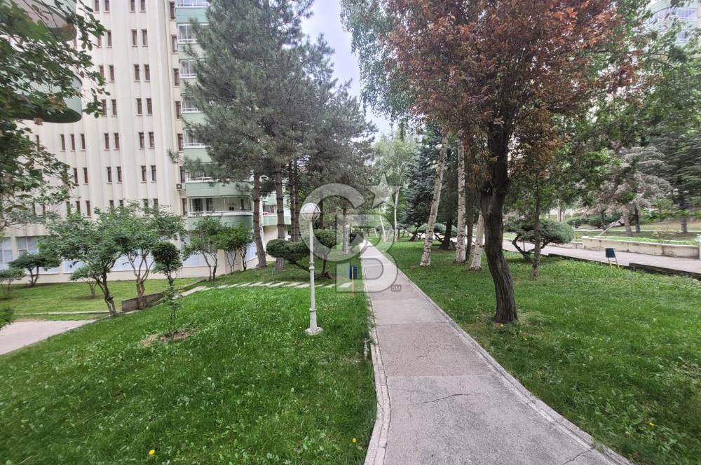 DİKMEN CADDESİNDE ŞEHRİN KALBİNDE SATILIK VİLLA TADINDA DAİRE