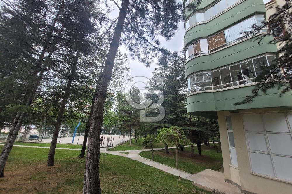 DİKMEN CADDESİNDE ŞEHRİN KALBİNDE SATILIK VİLLA TADINDA DAİRE