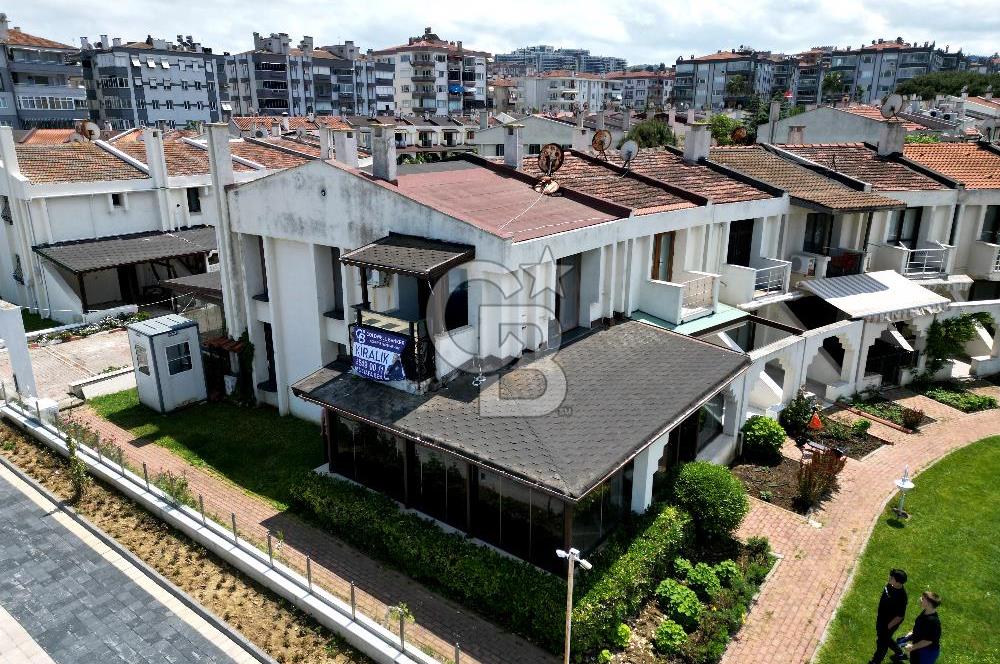 BURSA, MUDANYA BURGAZ'da DENİZE SIFIR KİRALIK VİLLA