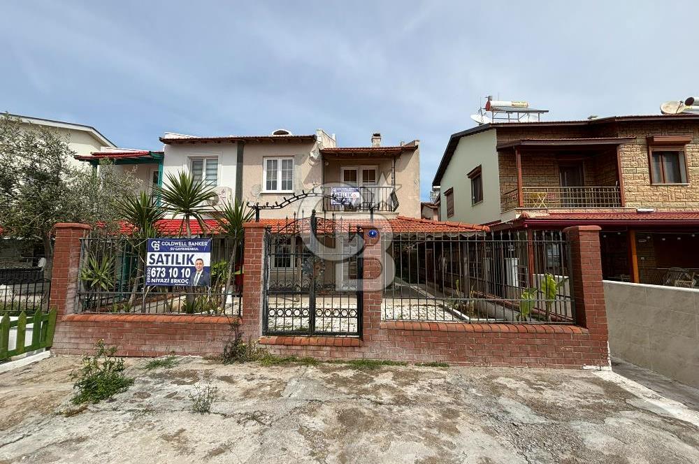 ÇANDARLI'DA DENİZE SIFIR 3+1 VİLLA