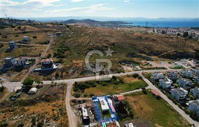 ÇANDARLI'DA DENİZE YAKIN, ANAYOLA YAKIN, ALTYAPISI HAZIR ARSA