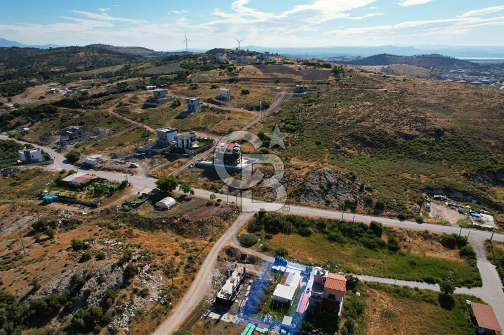 ÇANDARLI'DA DENİZE YAKIN, ANAYOLA YAKIN, ALTYAPISI HAZIR ARSA
