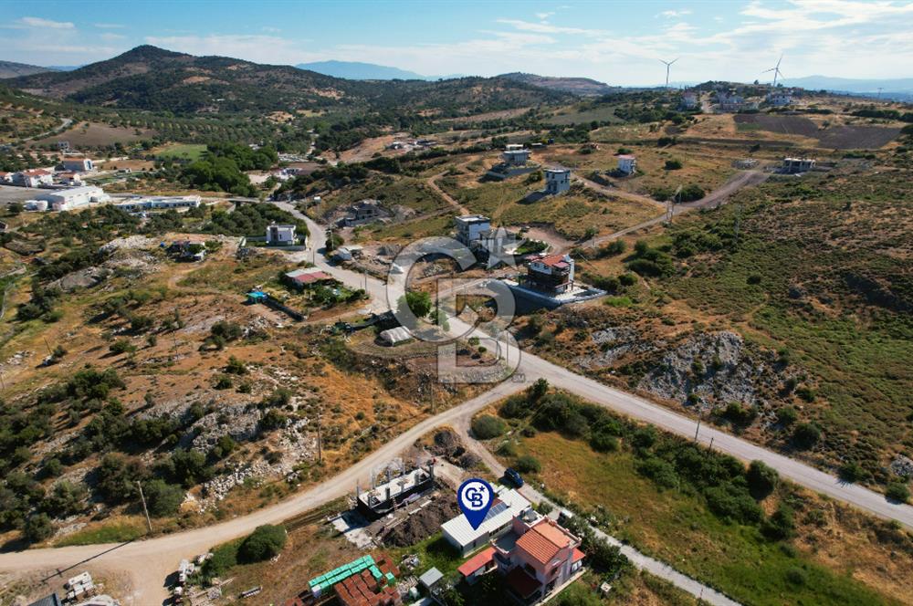 ÇANDARLI'DA DENİZE YAKIN, ANAYOLA YAKIN, ALTYAPISI HAZIR ARSA