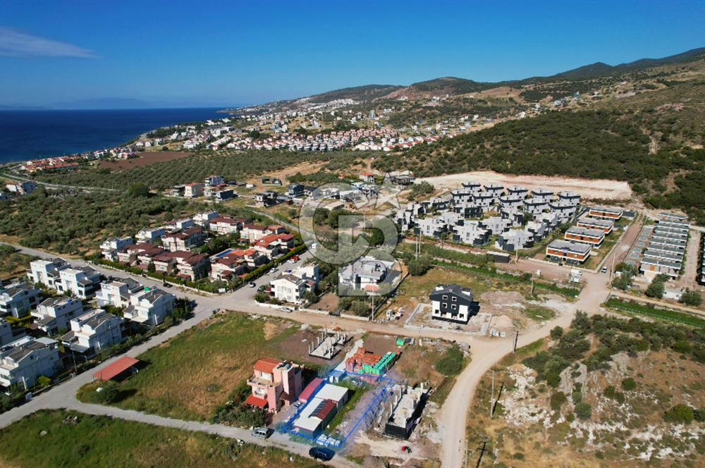 ÇANDARLI'DA DENİZE YAKIN, ANAYOLA YAKIN, ALTYAPISI HAZIR ARSA