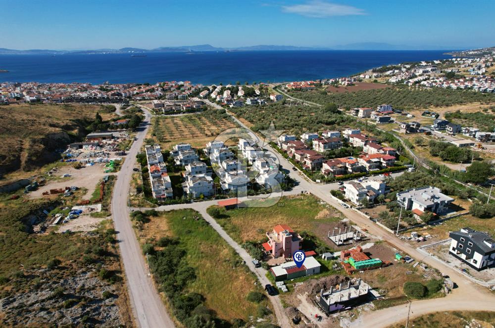 ÇANDARLI'DA DENİZE YAKIN, ANAYOLA YAKIN, ALTYAPISI HAZIR ARSA
