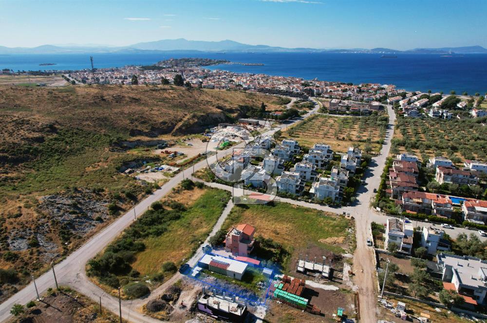 ÇANDARLI'DA DENİZE YAKIN, ANAYOLA YAKIN, ALTYAPISI HAZIR ARSA