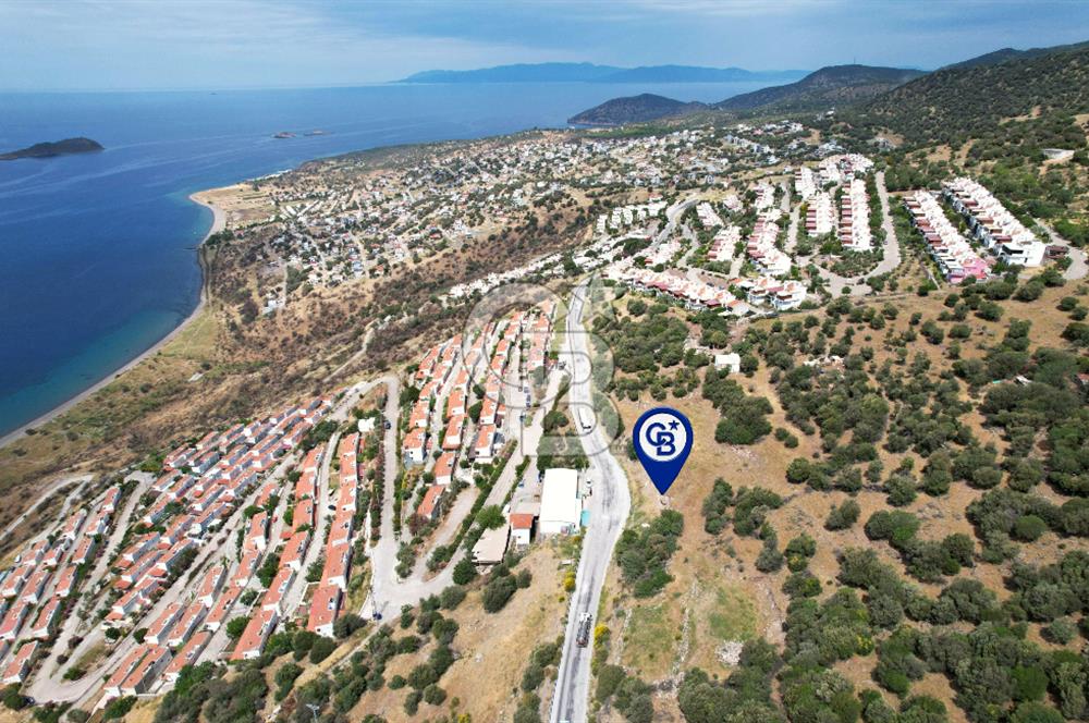 ÇANDARLI'DA 642 m² DENİZ MANZARALI ÖNÜ KAPANMAZ ARSA