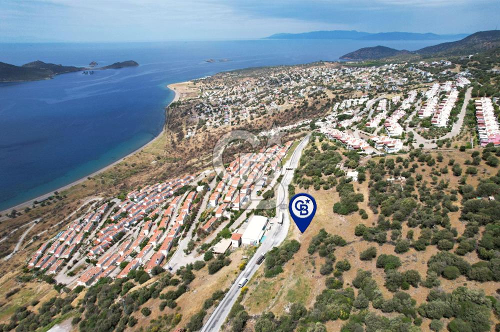 ÇANDARLI'DA 642 m² DENİZ MANZARALI ÖNÜ KAPANMAZ ARSA