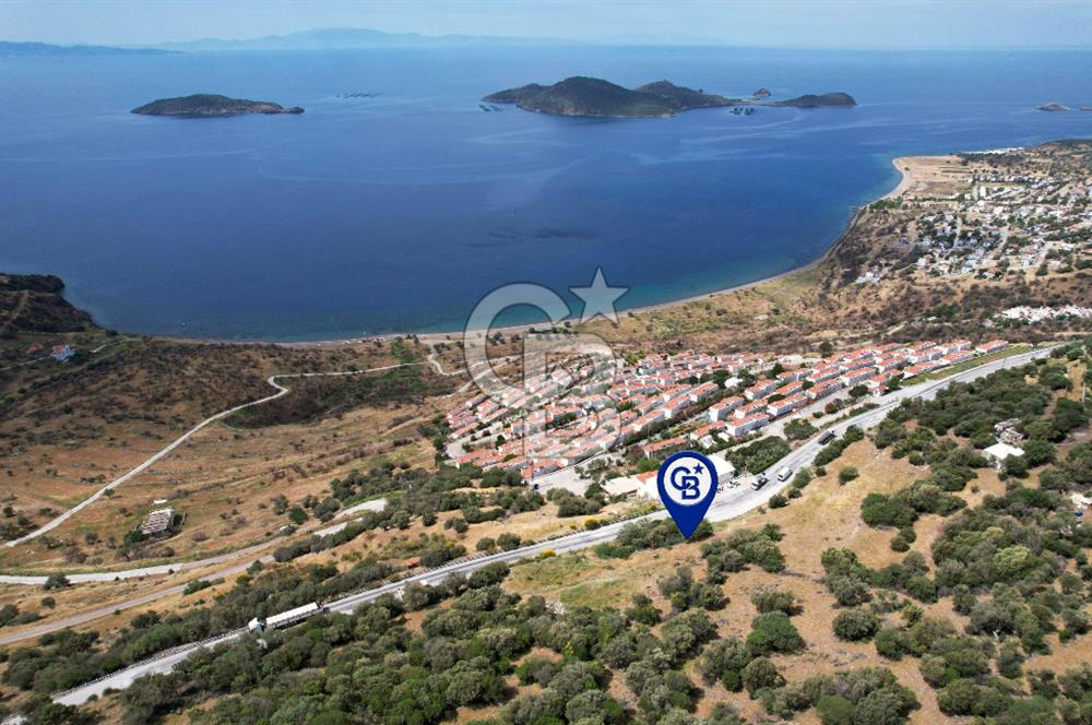 ÇANDARLI'DA 642 m² DENİZ MANZARALI ÖNÜ KAPANMAZ ARSA