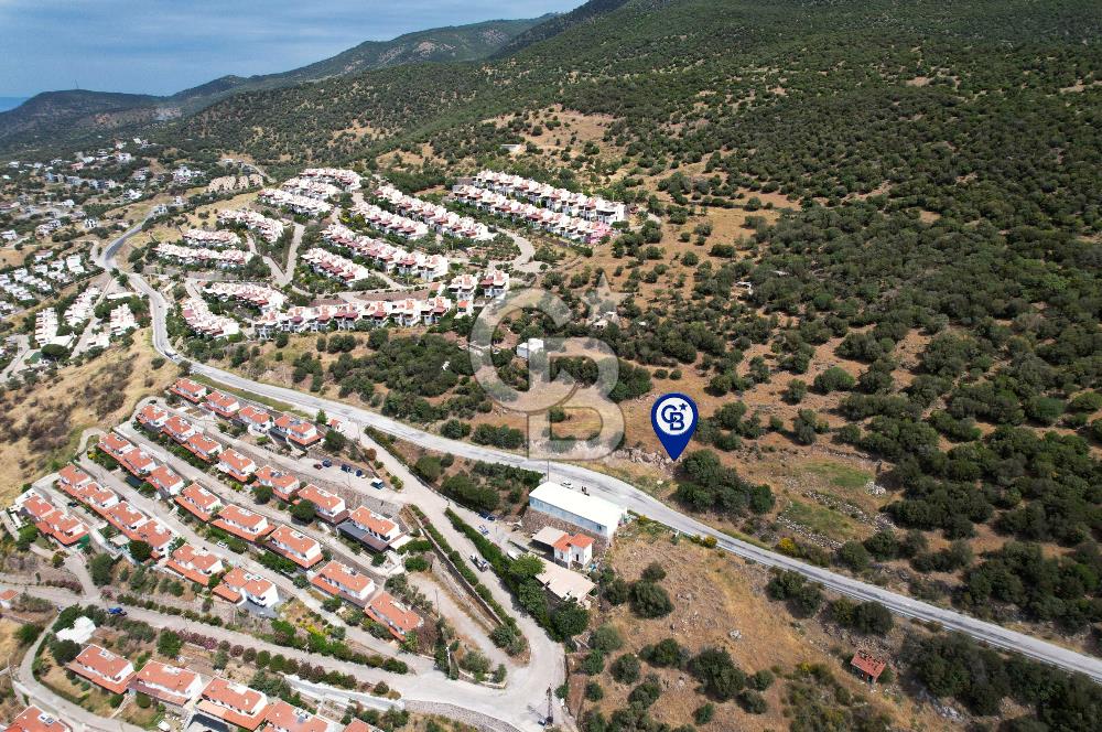ÇANDARLI'DA 642 m² DENİZ MANZARALI ÖNÜ KAPANMAZ ARSA