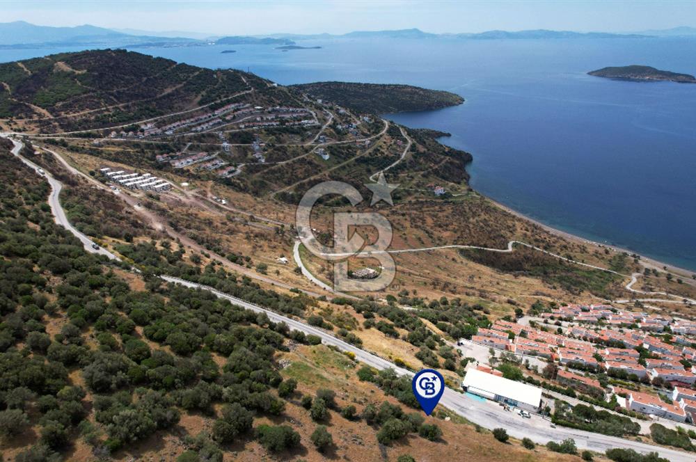 ÇANDARLI'DA 642 m² DENİZ MANZARALI ÖNÜ KAPANMAZ ARSA