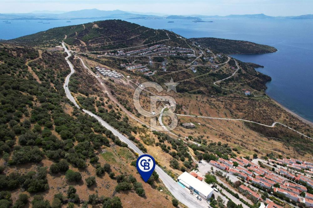 ÇANDARLI'DA 642 m² DENİZ MANZARALI ÖNÜ KAPANMAZ ARSA
