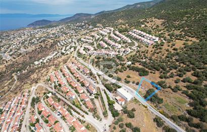 ÇANDARLI'DA 642 m² DENİZ MANZARALI ÖNÜ KAPANMAZ ARSA