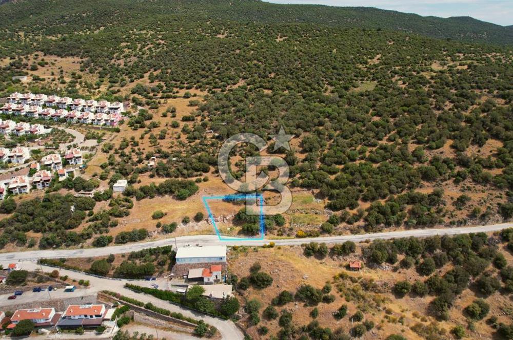 ÇANDARLI'DA 642 m² DENİZ MANZARALI ÖNÜ KAPANMAZ ARSA