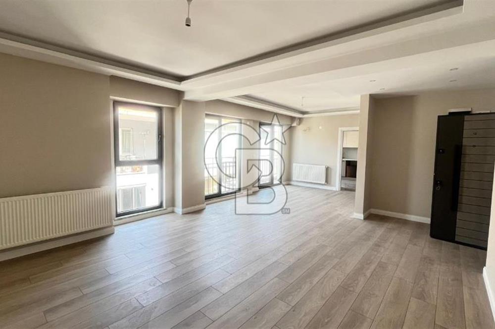 Cevatpaşa'nın Kalbinde Geniş ve Modern 2+1 Dubleks Daire