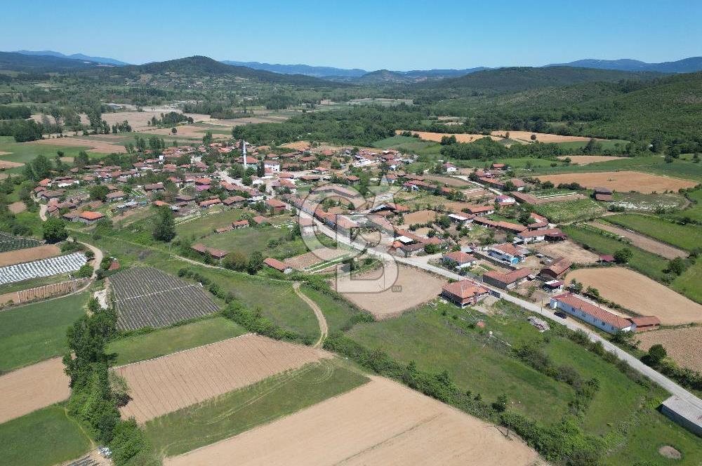 Çanakkale Yenice Çiftlik Köyünde 1.778 m2 Arazi