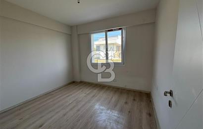 ÇANDARLI'DA HAVUZLU SİTEDE DENİZ MANZARALI 1+1 SIFIR DAİRE