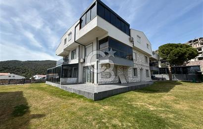 ÇANDARLI'DA HAVUZLU SİTEDE DENİZ MANZARALI 1+1 SIFIR DAİRE