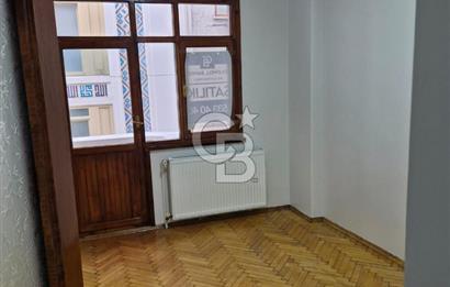 FATİH'TE SATILIK 2+1 FERAH DAİRE