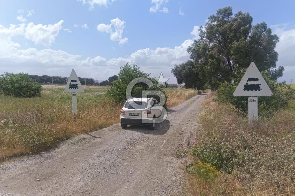 AKHİSAR MANİSA YOLU ÜZERİNDE KAPAKLI MAHALLESİNDE SATILIK 10491 M2 GAYRİMENKUL