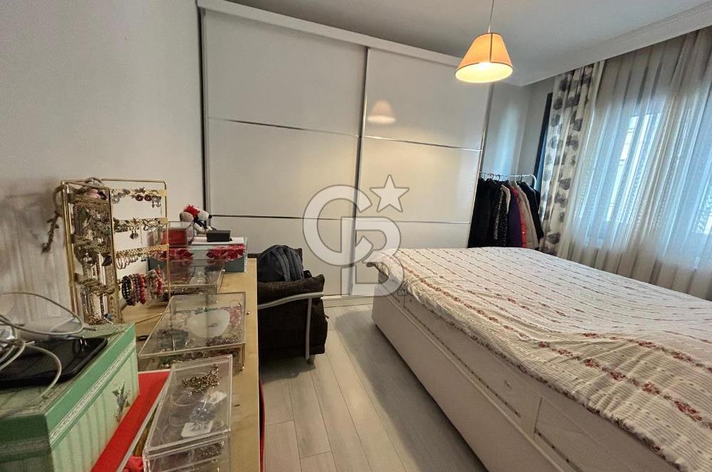 Suadiye'de genç binada merkezi lokasyonda 3+1 balkonlu daire