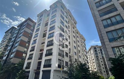 Suadiye'de genç binada merkezi lokasyonda 3+1 balkonlu daire