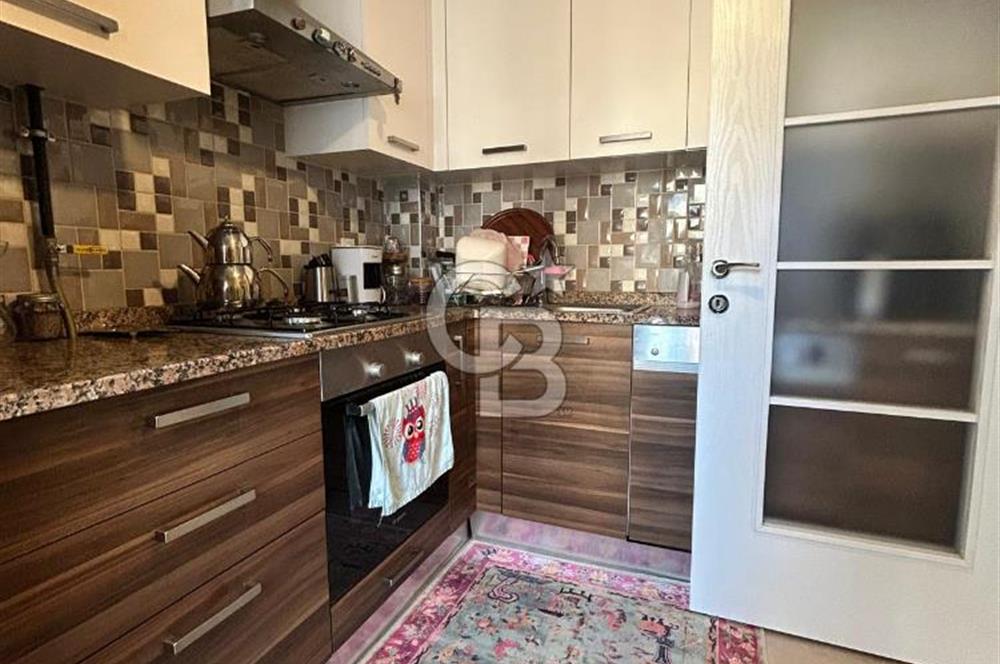 Suadiye'de genç binada merkezi lokasyonda 3+1 balkonlu daire