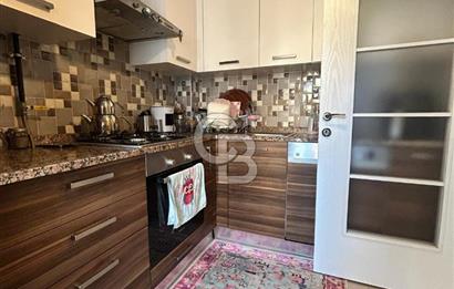 Suadiye'de genç binada merkezi lokasyonda 3+1 balkonlu daire