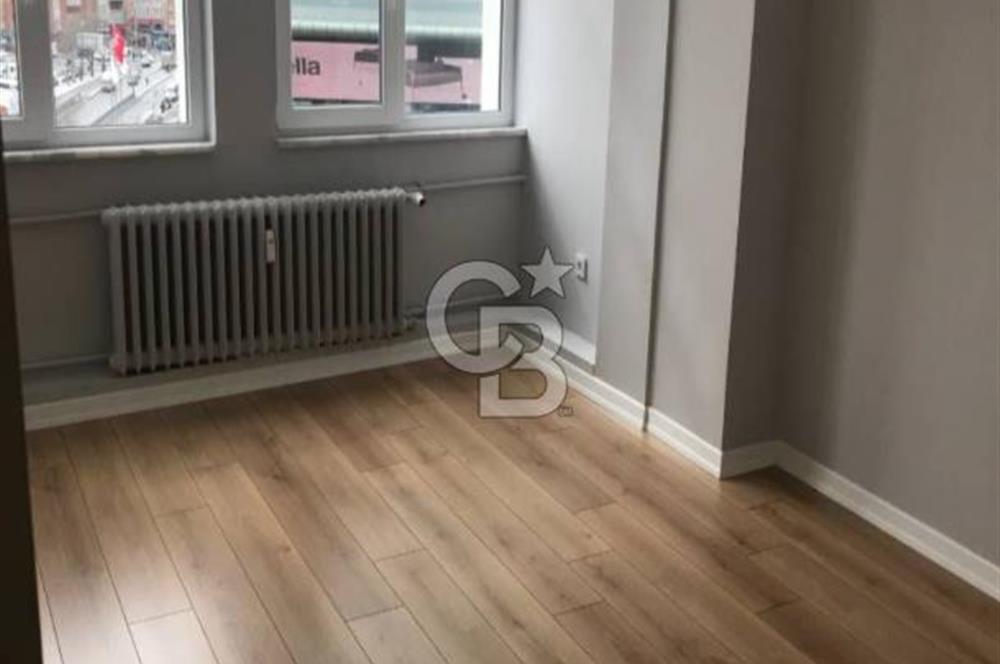 FIRSAT CADDEYE CEPHE MERKEZİ KONUMDA OFİS & EV