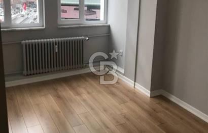 FIRSAT CADDEYE CEPHE MERKEZİ KONUMDA OFİS & EV