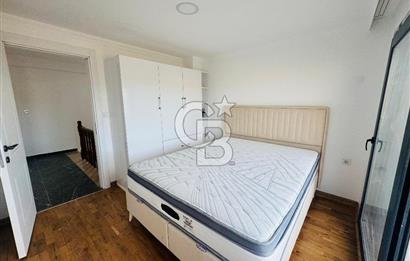 Foça Villalar Bölgesinde Kiralık 4+1 Havuzlu Villa