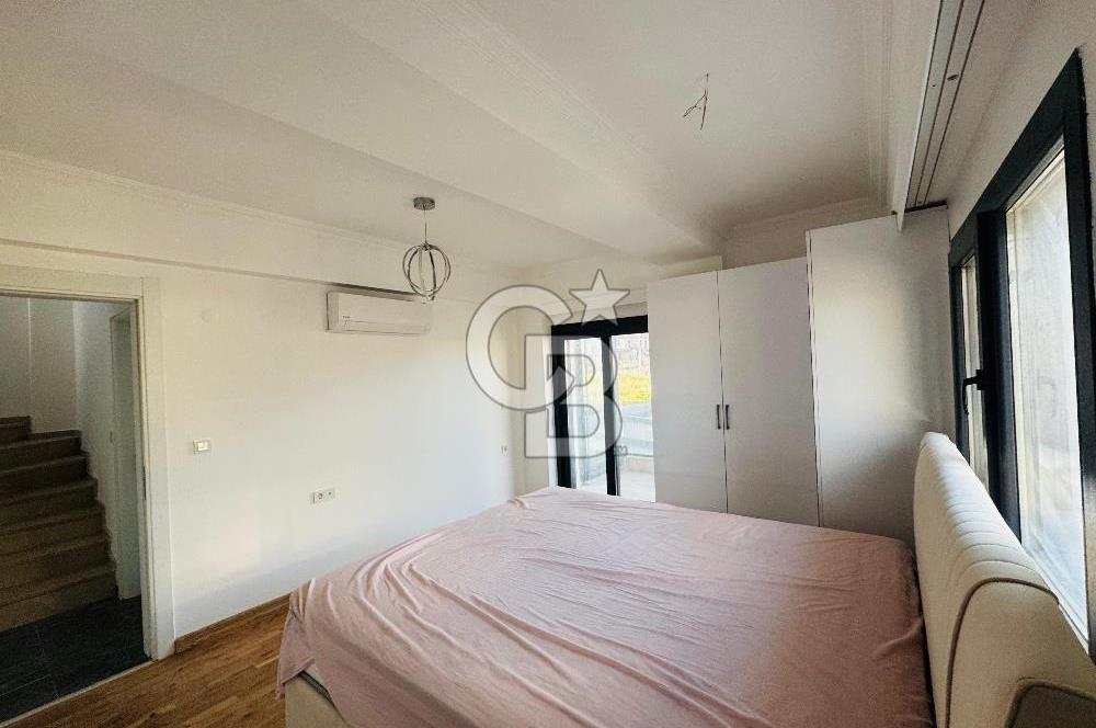 Foça Villalar Bölgesinde Kiralık 4+1 Havuzlu Villa