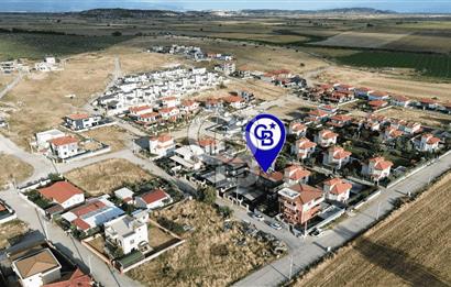 Foça Villalar Bölgesinde Kiralık 4+1 Havuzlu Villa