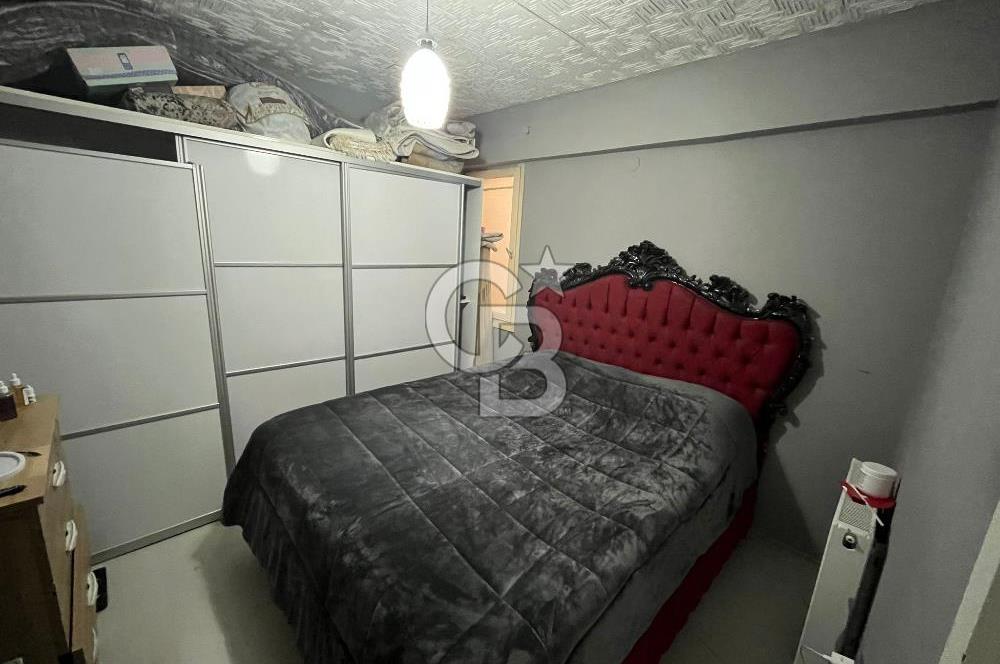 Balçova Ata Caddesi'nde Satılık 3+1 Daire