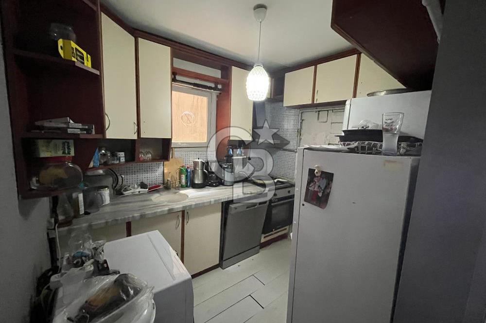 Balçova Ata Caddesi'nde Satılık 3+1 Daire