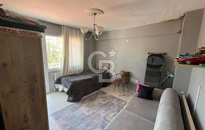 Balçova Ata Caddesi'nde Satılık 3+1 Daire