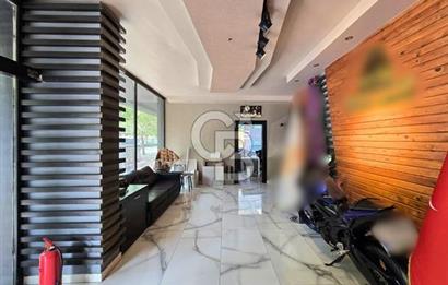 COLDWELL BANKER'DAN – AHMET ÖZCAN CADDESİ’NDE, TABELA DEĞERİ YÜKSEK, PRESTİJLİ TİCARİ DÜKKAN!