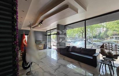 COLDWELL BANKER'DAN – AHMET ÖZCAN CADDESİ’NDE, TABELA DEĞERİ YÜKSEK, PRESTİJLİ TİCARİ DÜKKAN!