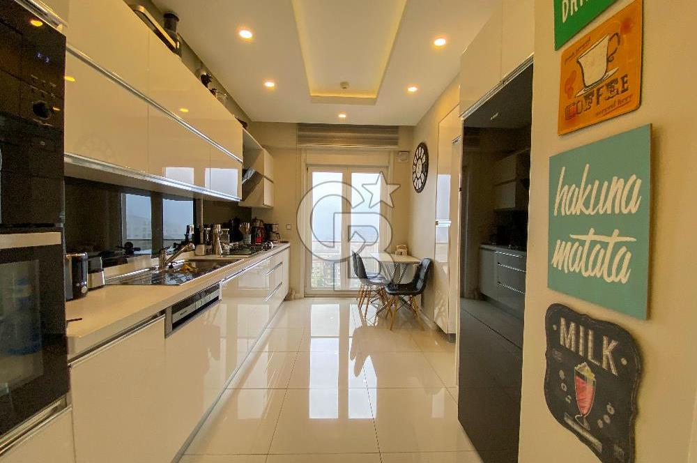 BOSTANCI'NIN EN MERKEZİ KONUMUNDA 4+1 SATILIK DAİRE 