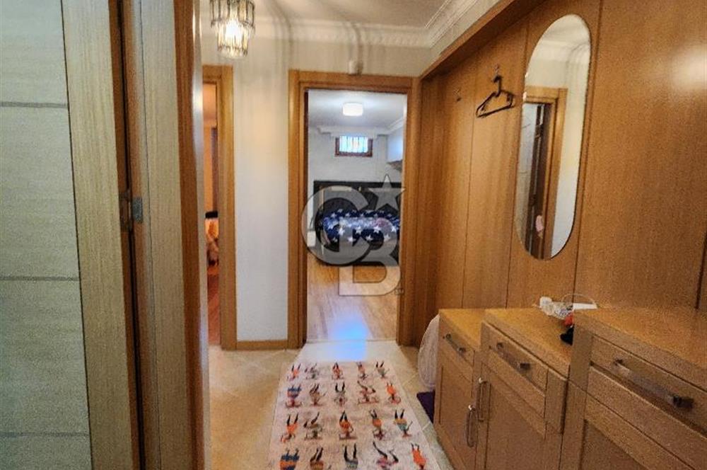 Satılık 3+1 daire Moda kendi bahçesi ayit Residens permit