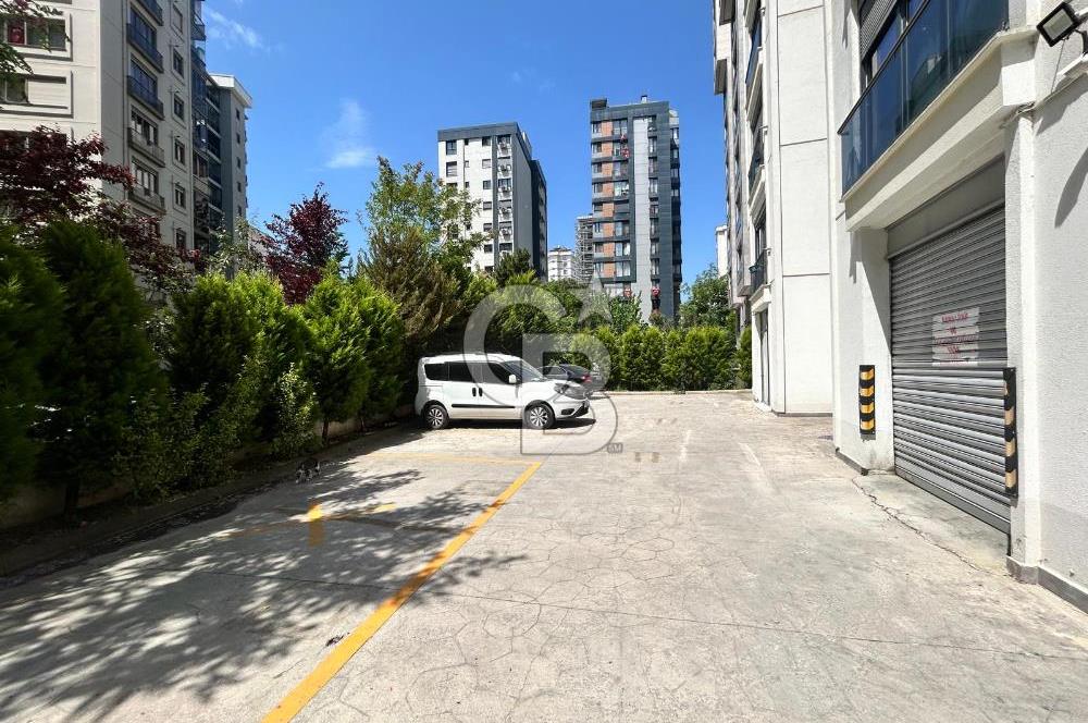 Suadiye'de genç binada merkezi lokasyonda 3+1 balkonlu daire